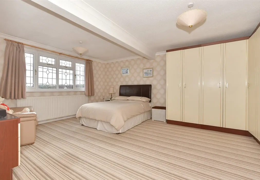 Bedroom 1 - Prince Edward Road, Billericay, Essex - Wards of Kent