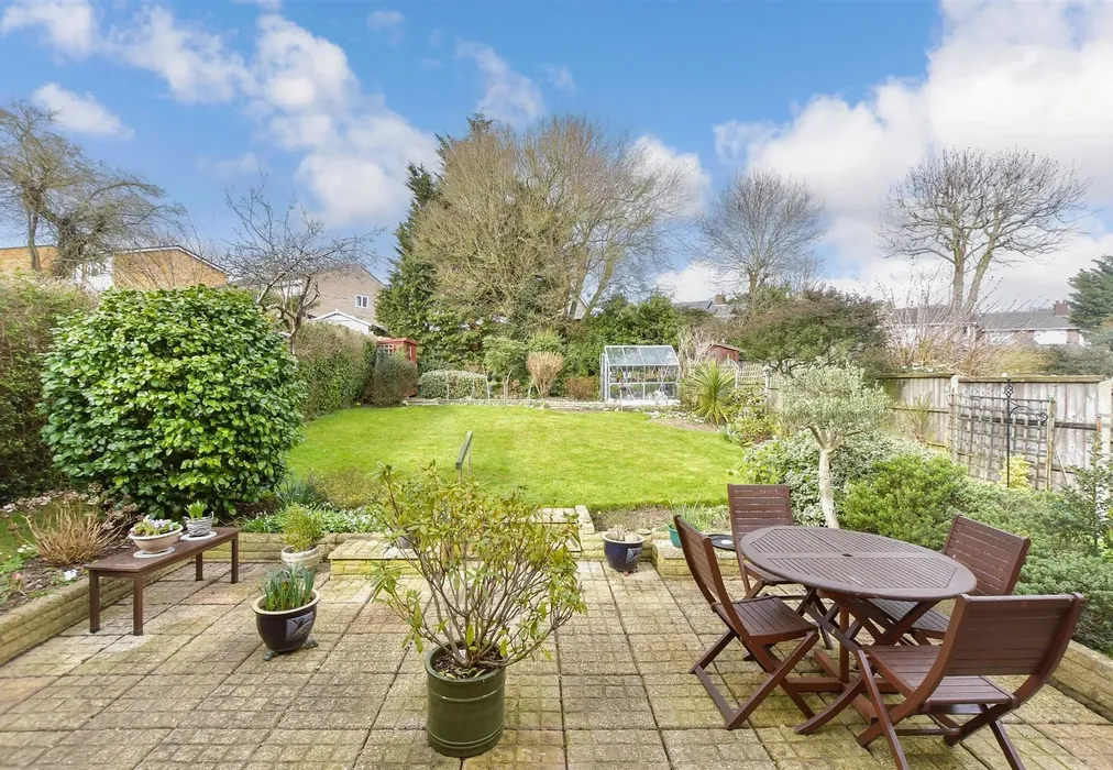 Rear Garden - Prince Edward Road, Billericay, Essex - Wards of Kent