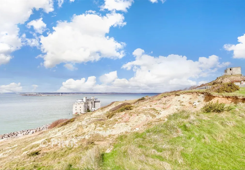 Surrounding Area - Monks Lane, Freshwater, Isle of Wight - Wards of Kent