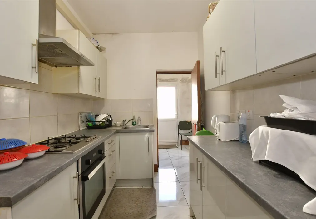 Kitchen - Grosvenor Road, Forest Gate - Wards of Kent