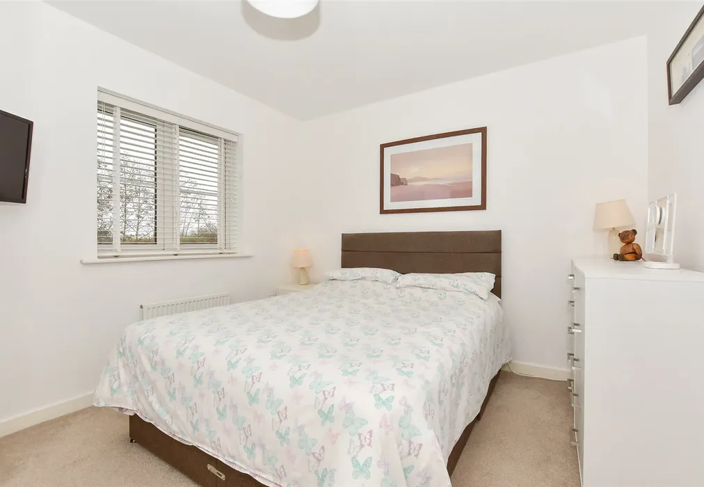 Bedroom 1 - Ryeland Way, Ashford, Kent - Wards of Kent