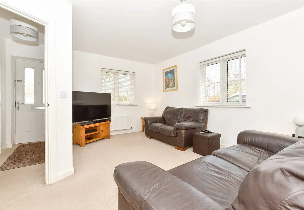 Lounge - Ryeland Way, Ashford, Kent - Wards of Kent
