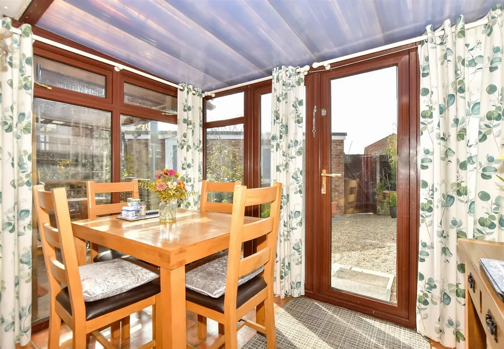 Conservatory - Jefferstone Lane, St. Mary's Bay, Romney Marsh, Kent - Wards of Kent