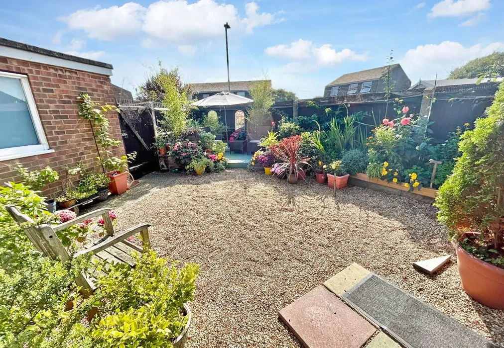 Garden - Jefferstone Lane, St. Mary's Bay, Romney Marsh, Kent - Wards of Kent