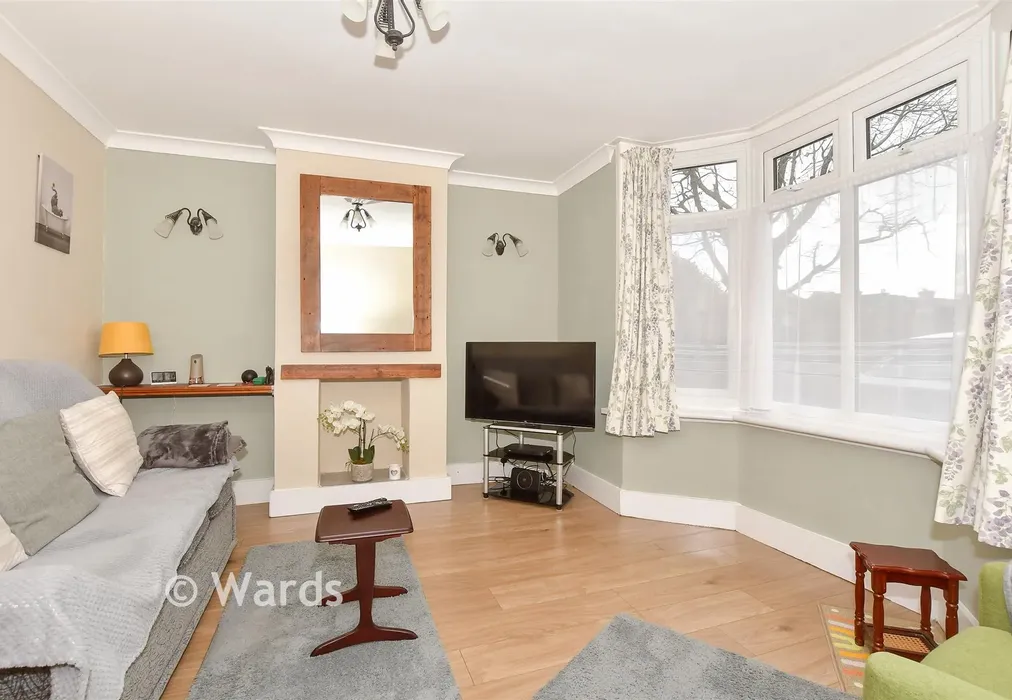Lounge - Regent Street, Whitstable, Kent - Wards of Kent