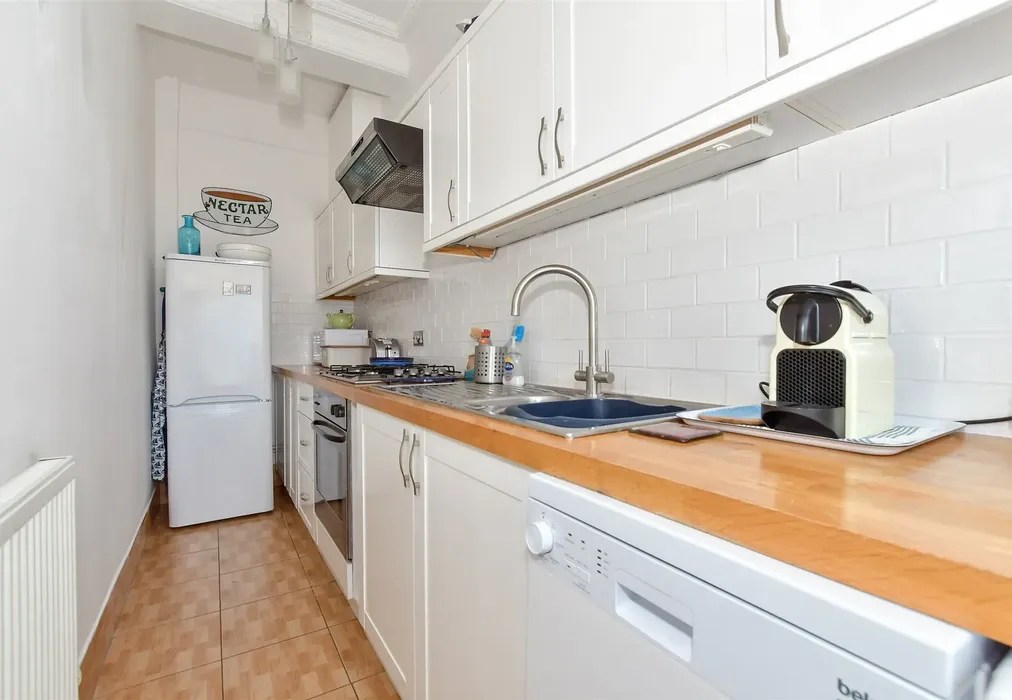 Kitchen - Dover Road, Walmer, Deal, Kent - Wards of Kent