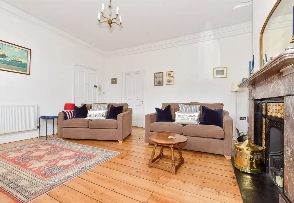 Living Room - Dover Road, Walmer, Deal, Kent - Wards of Kent