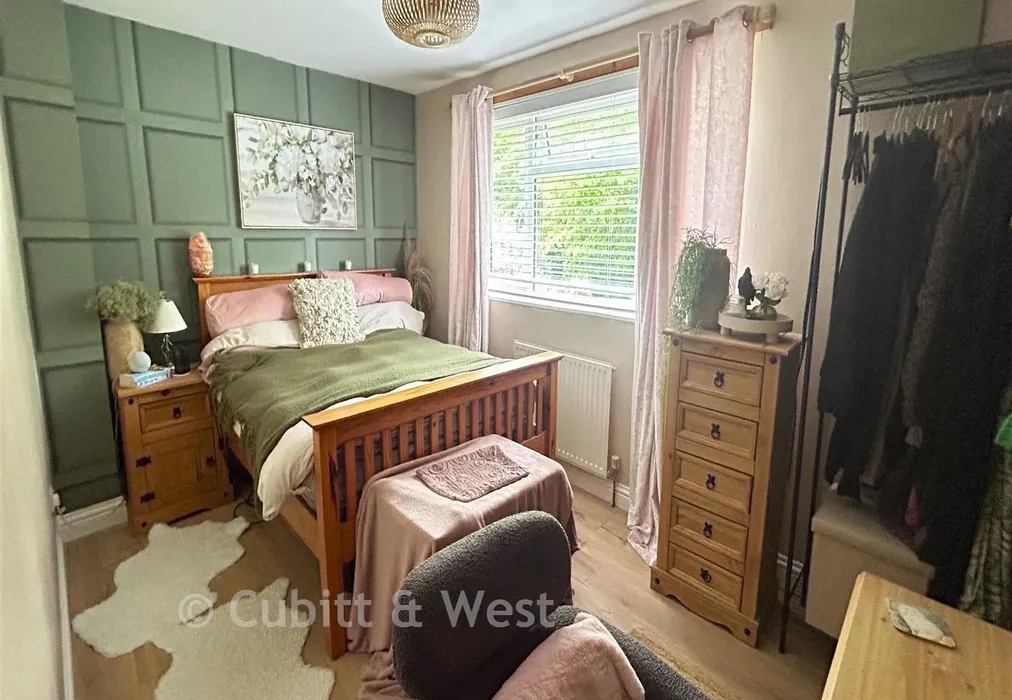 Bedroom 1 New - Ryde Lands, Cranleigh, Surrey - Wards of Kent