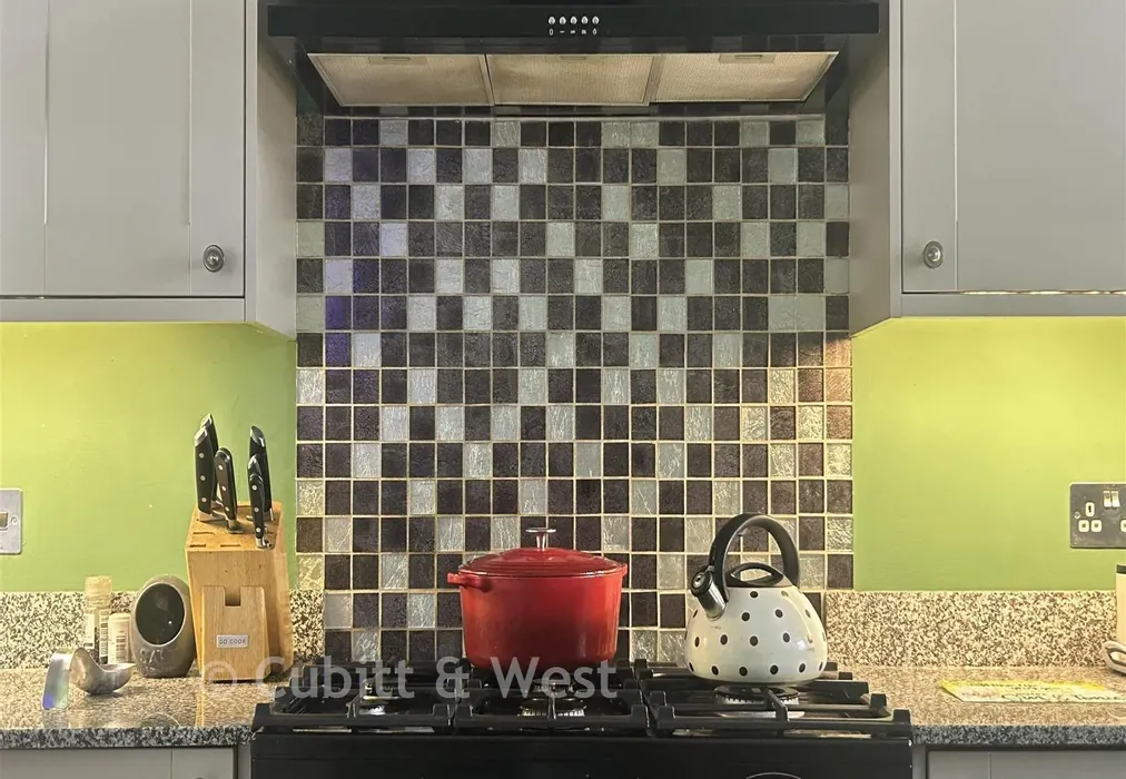 Kitchen Lifestyle - Ryde Lands, Cranleigh, Surrey - Wards of Kent