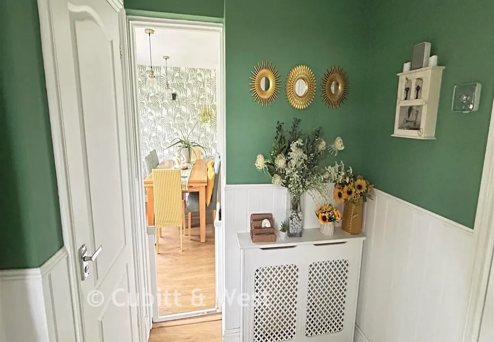 Hallway - Ryde Lands, Cranleigh, Surrey - Wards of Kent