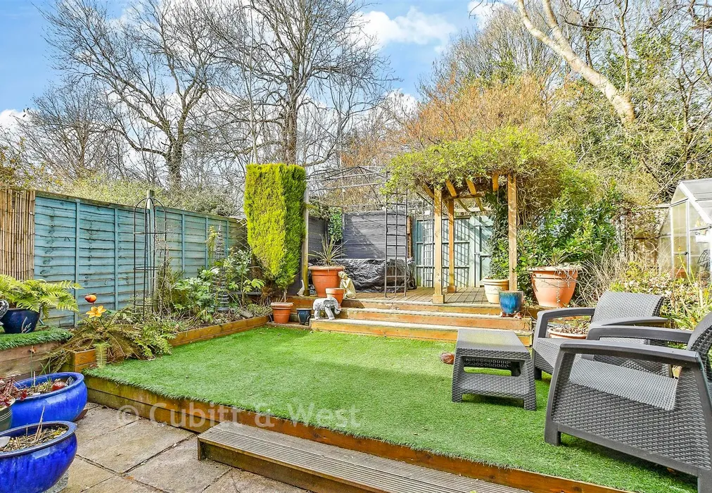 Rear Garden - Ryde Lands, Cranleigh, Surrey - Wards of Kent