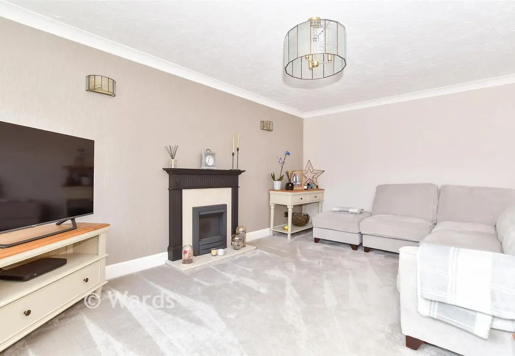 Lounge - Chatfield Way, Bradbourne Fields, East Malling, Kent - Wards of Kent