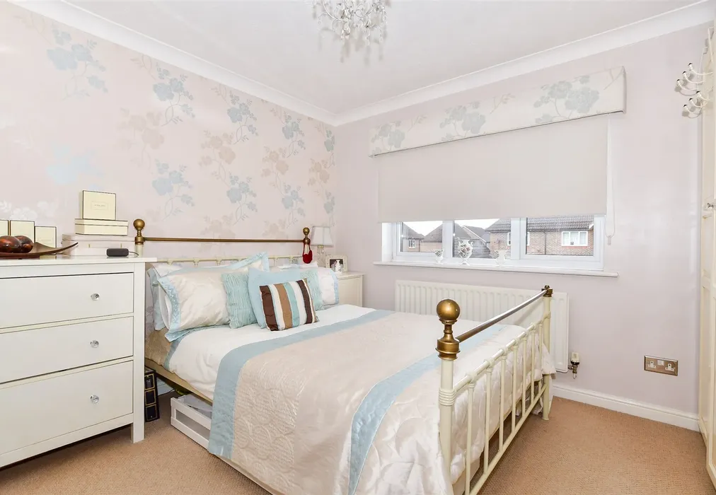 Bedroom 2 - Chatfield Way, Bradbourne Fields, East Malling, Kent - Wards of Kent