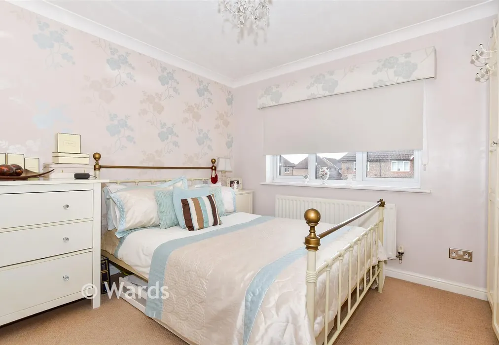 Bedroom 2 - Chatfield Way, Bradbourne Fields, East Malling, Kent - Wards of Kent