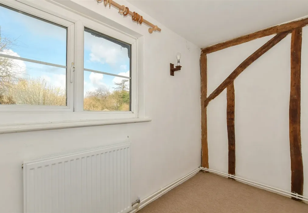 Bedroom 2 - North Street, Sutton Valence, Kent - Wards of Kent