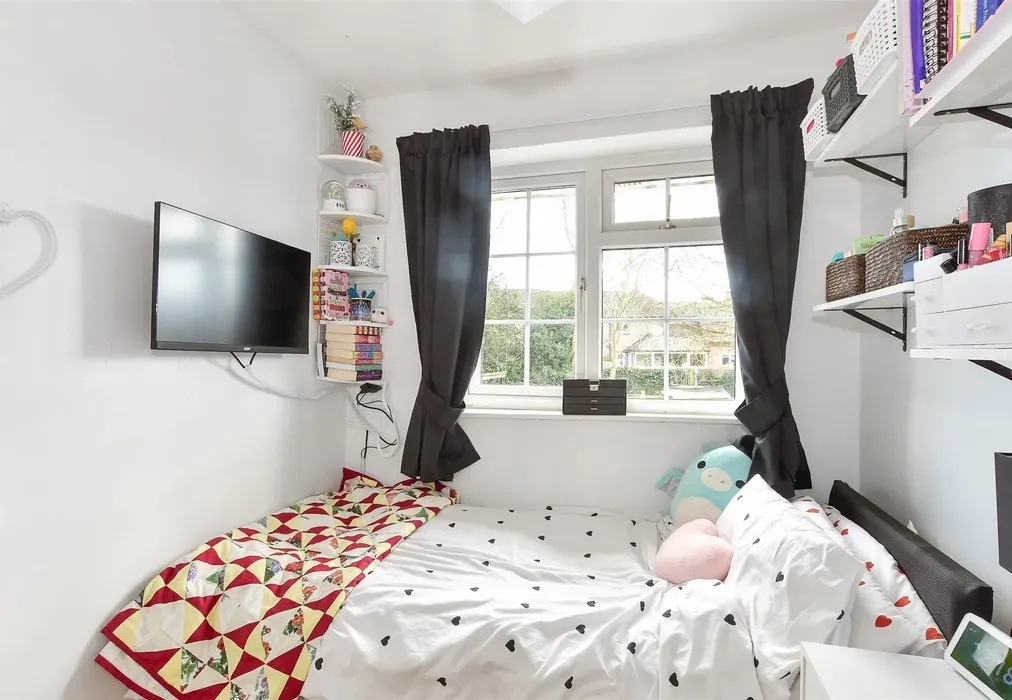 Bedroom 3 - Hunters Way, Uckfield, East Sussex - Wards of Kent