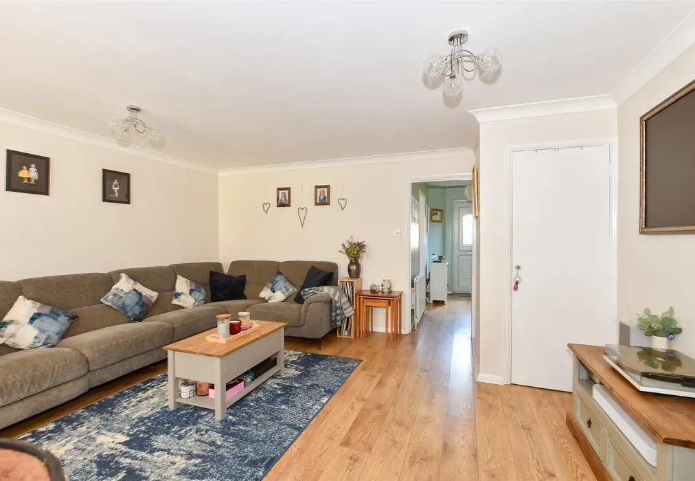 Lounge - Hunters Way, Uckfield, East Sussex - Wards of Kent