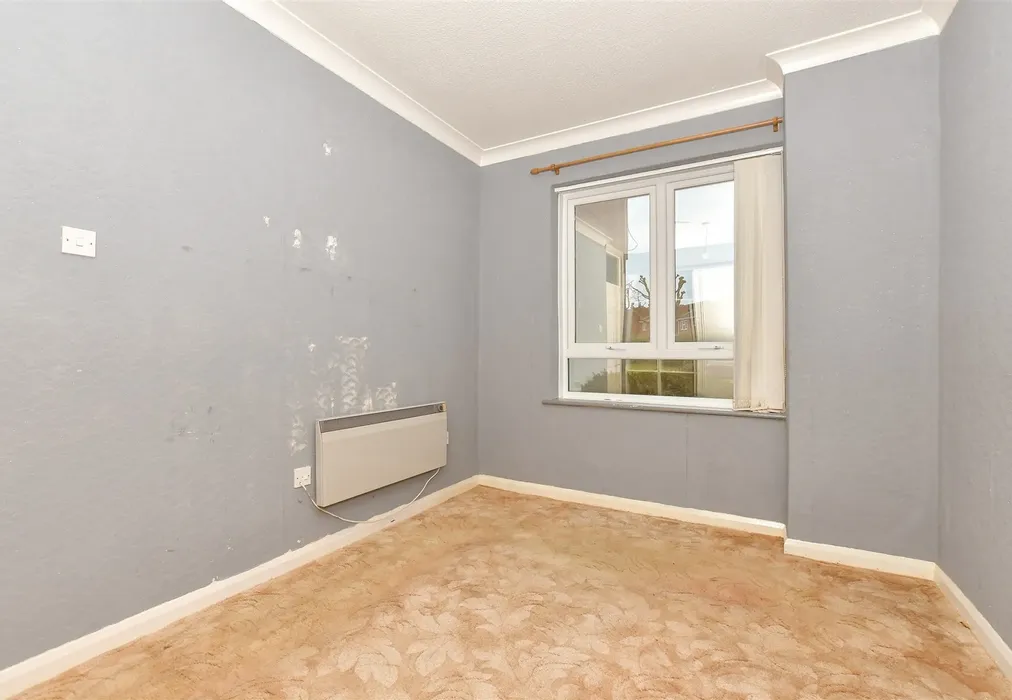 Bedroom - Sutherland Drive, Birchington, Kent - Wards of Kent