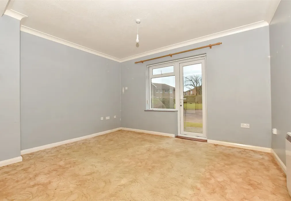 Lounge - Sutherland Drive, Birchington, Kent - Wards of Kent