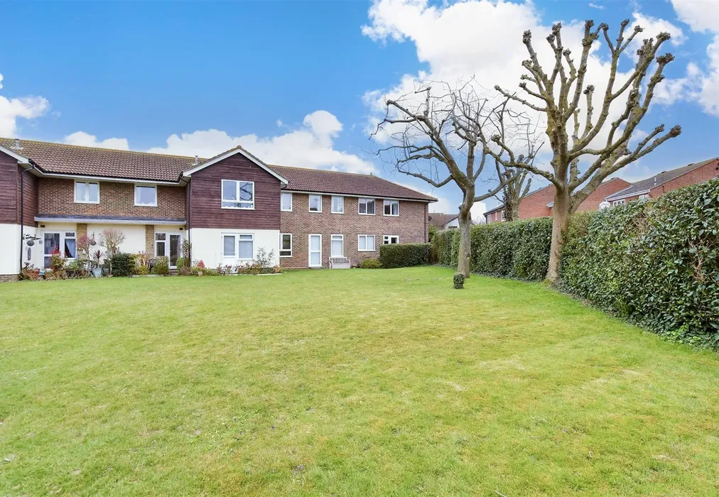 Communal Gardens - Sutherland Drive, Birchington, Kent - Wards of Kent