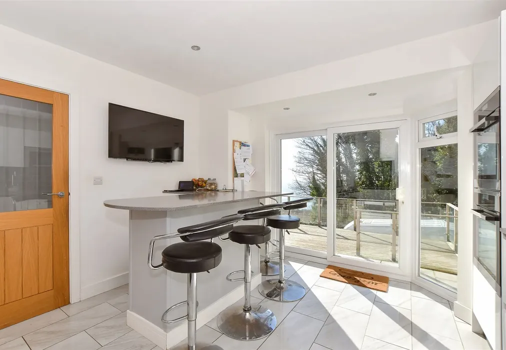 Kitchen/Dining Room - Gills Cliff Road, Ventnor, Isle of Wight - Wards of Kent