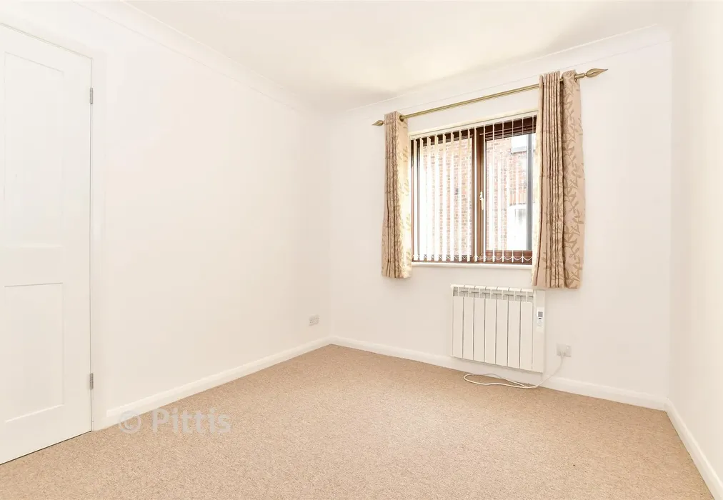 Bedroom 2 - Trafalgar Road, Newport, Isle of Wight - Wards of Kent