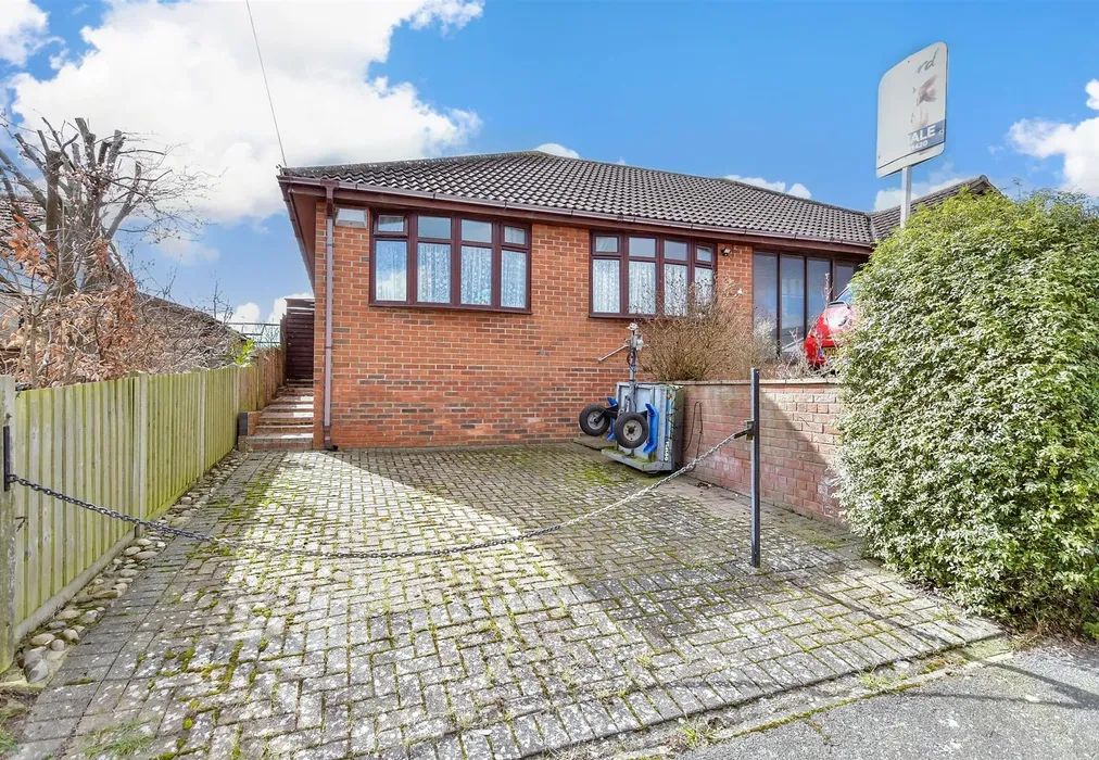 Driveway/Parking - Edward Road, Kingsdown, Deal, Kent - Wards of Kent