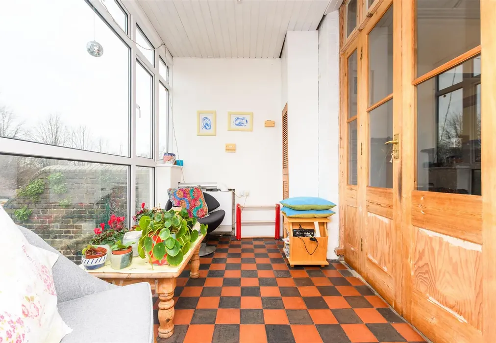 Sun Room - Weston Road, Strood, Rochester, Kent - Wards of Kent