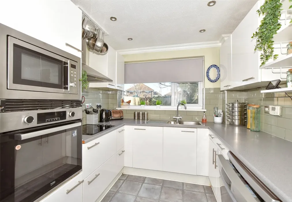Kitchen - Holly Road, St. Mary's Bay, Romney Marsh, Kent - Wards of Kent