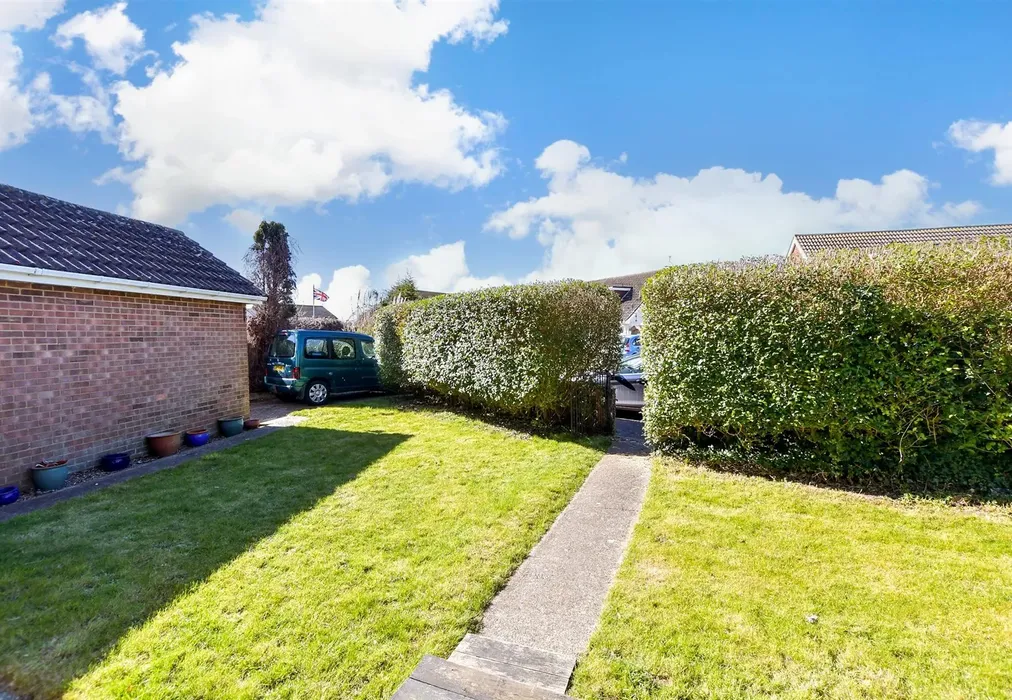 Front Garden - Holly Road, St. Mary's Bay, Romney Marsh, Kent - Wards of Kent