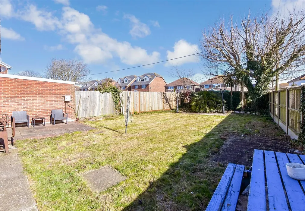 Rear Garden - Holly Road, St. Mary's Bay, Romney Marsh, Kent - Wards of Kent