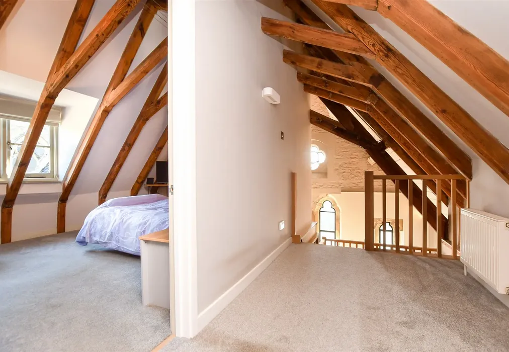 Landing - Langton Road, Tunbridge Wells, Kent - Wards of Kent
