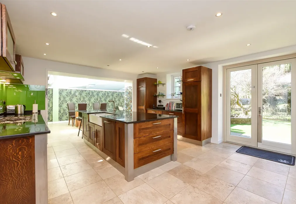 Kitchen - Langton Road, Tunbridge Wells, Kent - Wards of Kent