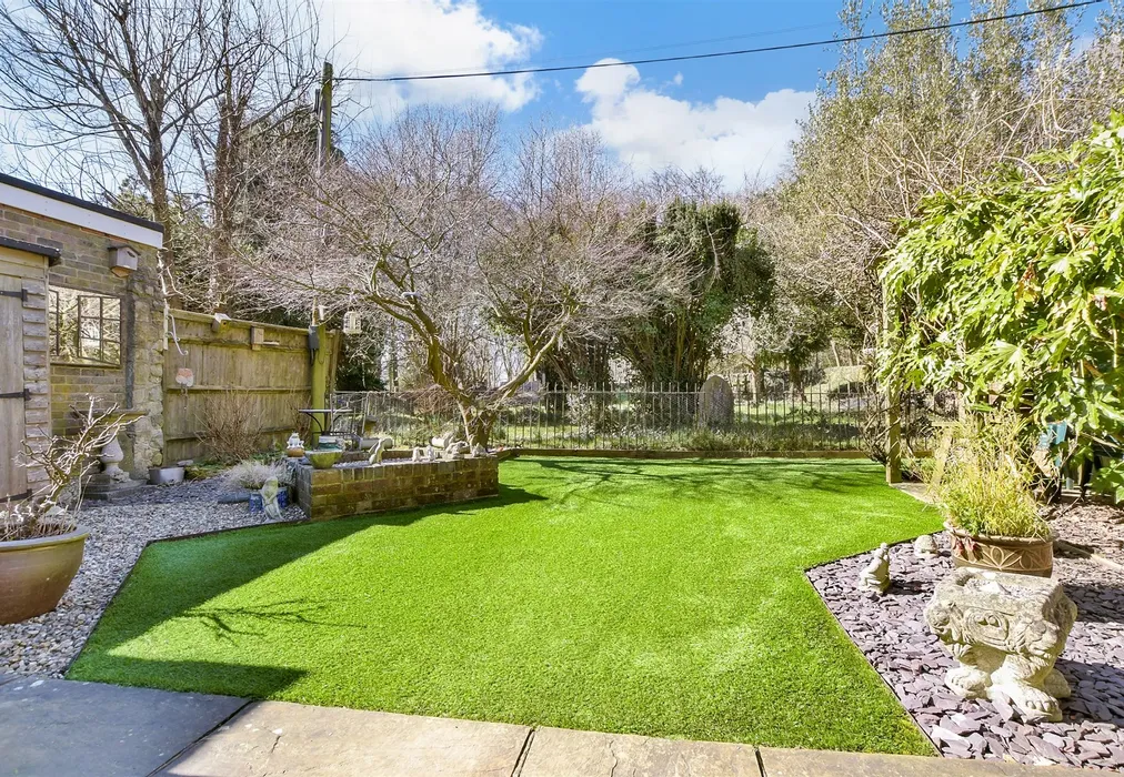 Rear Garden - Langton Road, Tunbridge Wells, Kent - Wards of Kent