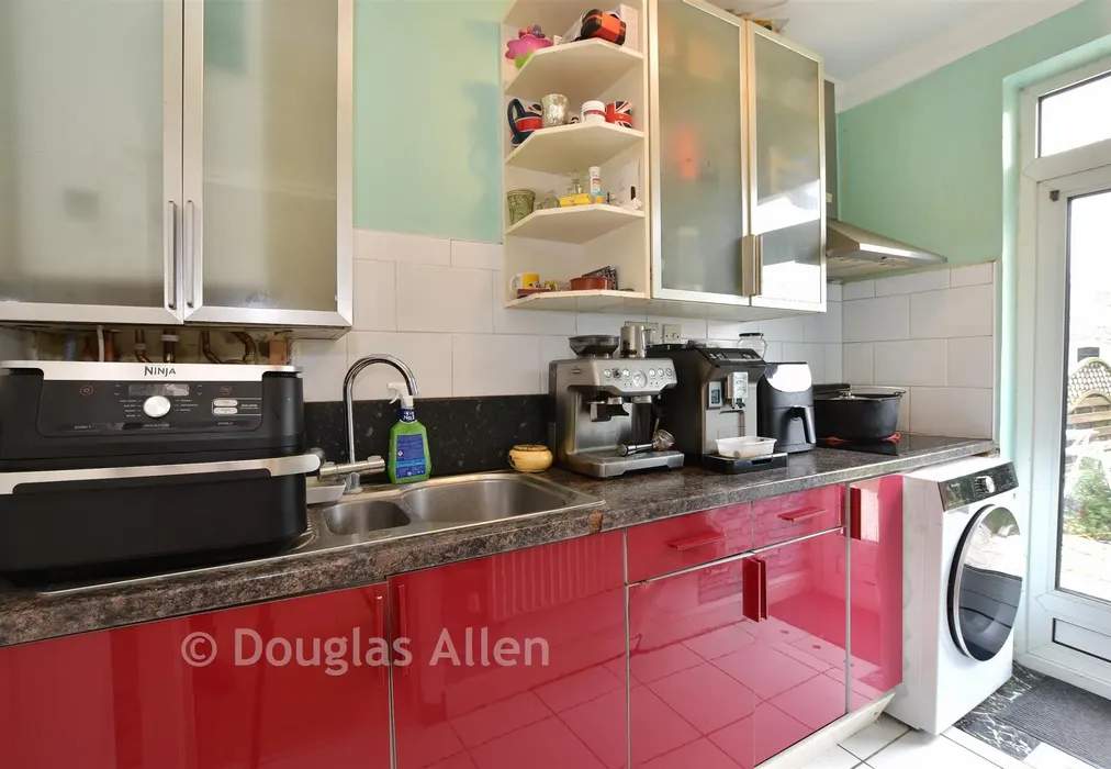 Utility Room - Link Way, Hornchurch, Essex - Wards of Kent