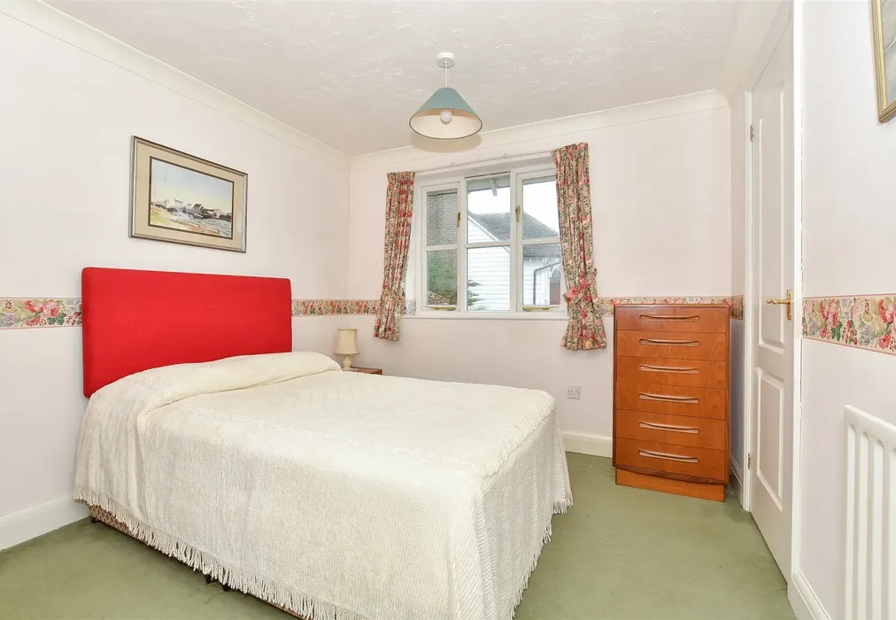 Bedroom 2 - Hop Pocket Close, Sissinghurst, Cranbrook, Kent - Wards of Kent