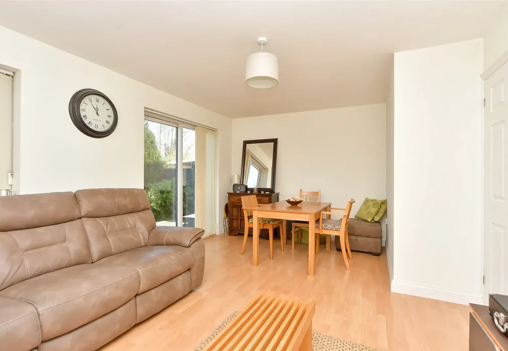 Lounge/Diner - Plough Road, Eastchurch, Sheerness, Kent - Wards of Kent