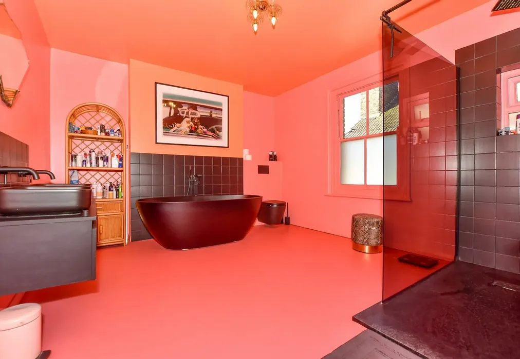 Bathroom - Ethelbert Road, Margate, Kent - Wards of Kent