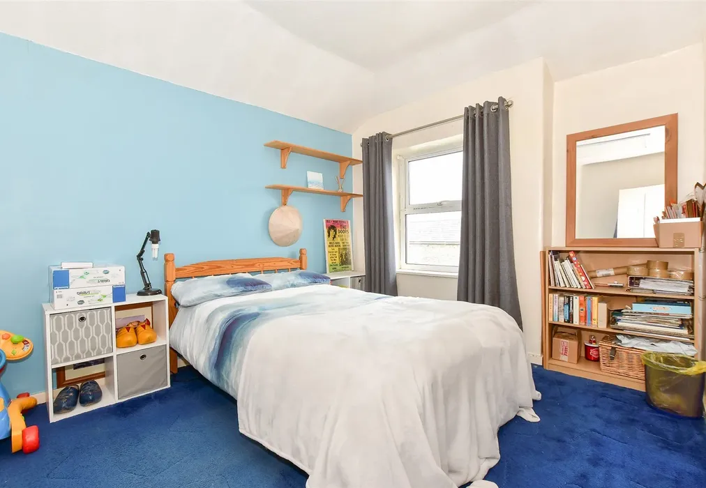 Bedroom 2 - Fitzroy Street, Sandown, Isle of Wight - Wards of Kent