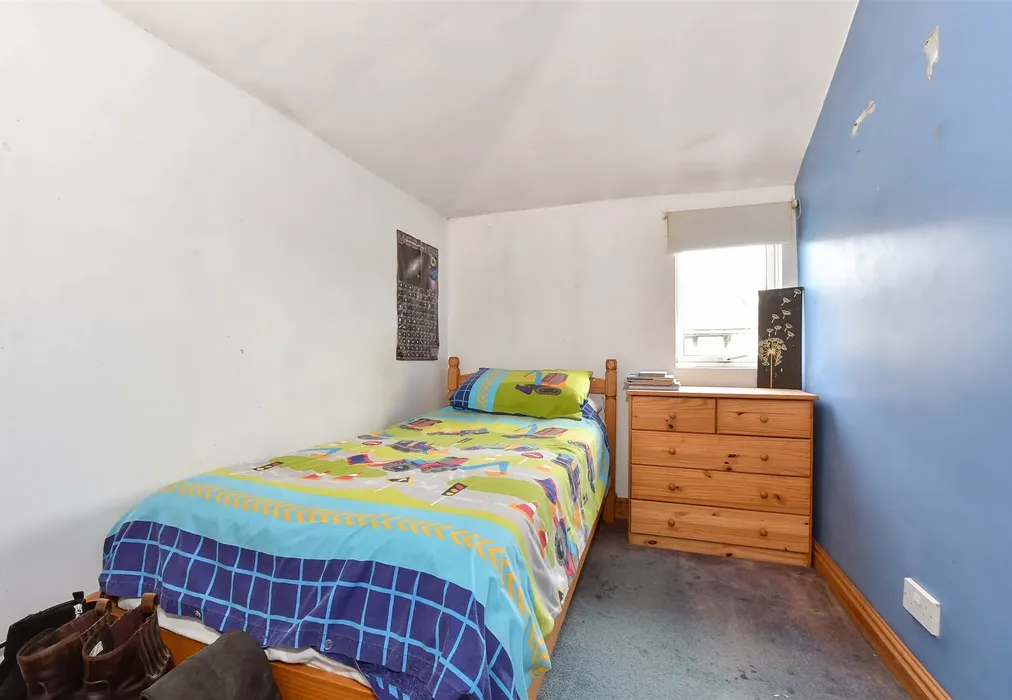 Bedroom 3 - Fitzroy Street, Sandown, Isle of Wight - Wards of Kent