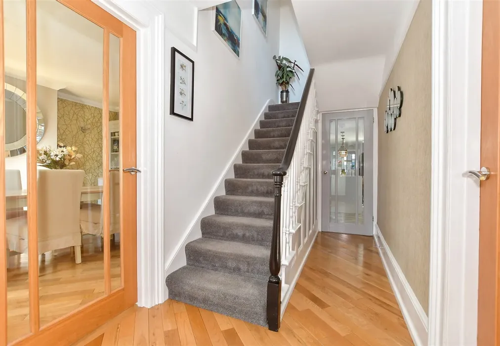 Entrance Hall - Monkton Road, Minster, Ramsgate, Kent - Wards of Kent