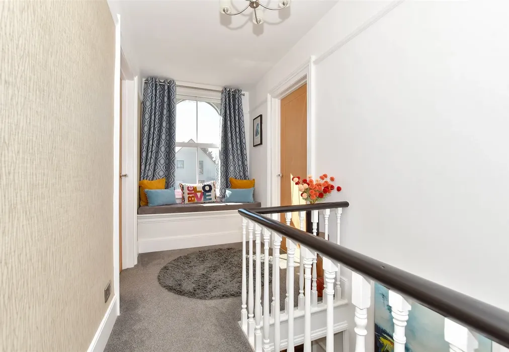 Landing - Monkton Road, Minster, Ramsgate, Kent - Wards of Kent
