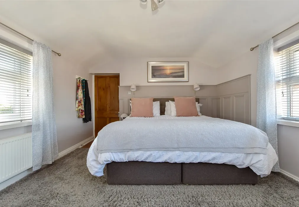 Bedroom 1 - Monkton Road, Minster, Ramsgate, Kent - Wards of Kent