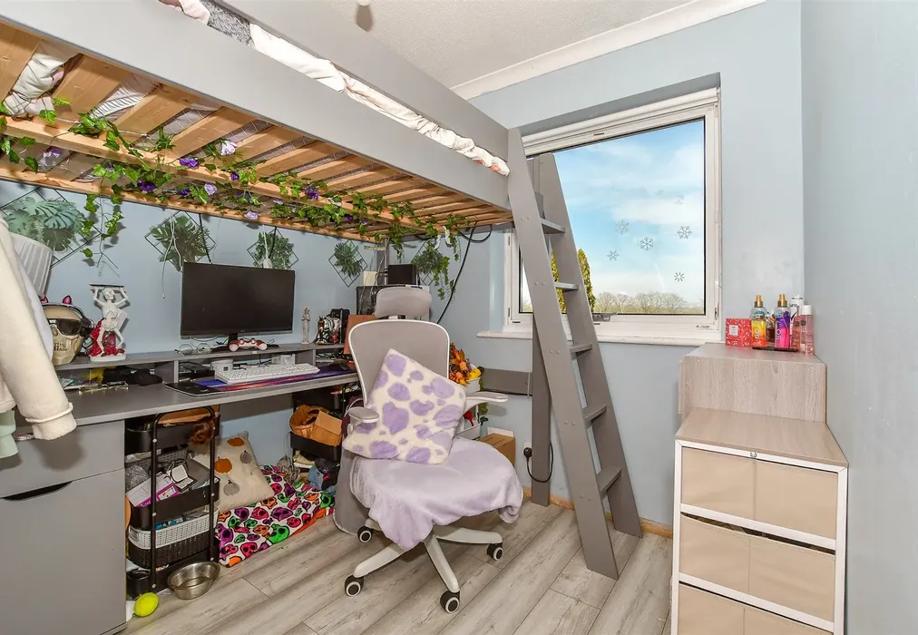 Bedroom 2 - Hopes Grove, High Halden, Kent - Wards of Kent