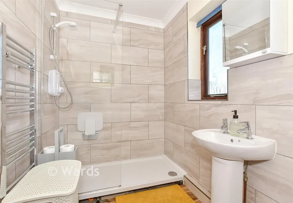 Shower Room - Bobbin Lodge Hill, Chartham, Canterbury, Kent - Wards of Kent