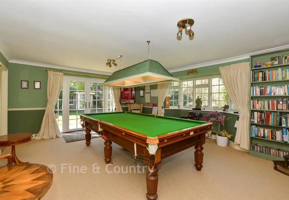 Games Room - Bossingham Road, Stelling Minnis, Canterbury, Kent - Wards of Kent