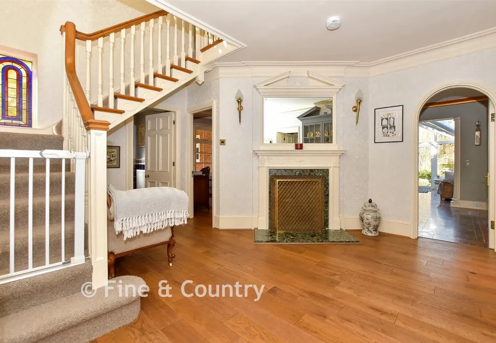 Entrance Hall - Bossingham Road, Stelling Minnis, Canterbury, Kent - Wards of Kent