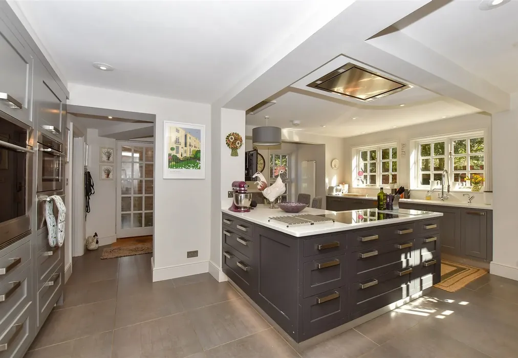 Kitchen/Breakfast Room - Bossingham Road, Stelling Minnis, Canterbury, Kent - Wards of Kent