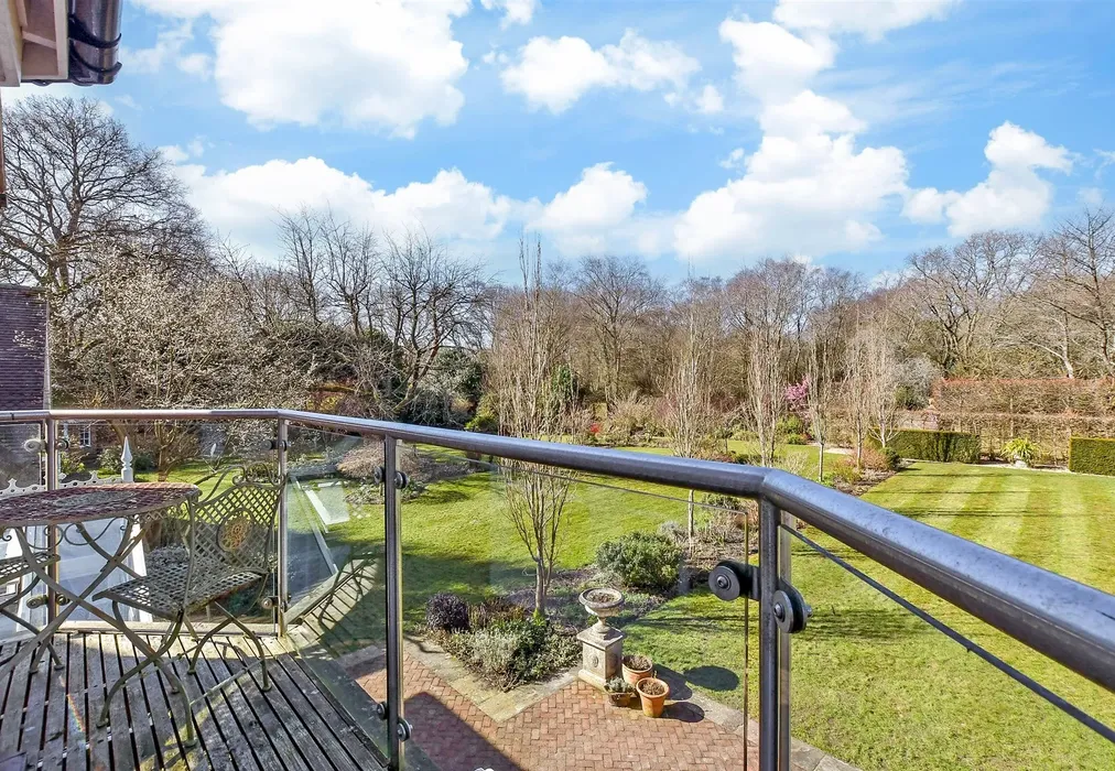 Balcony / Terrace - Bossingham Road, Stelling Minnis, Canterbury, Kent - Wards of Kent
