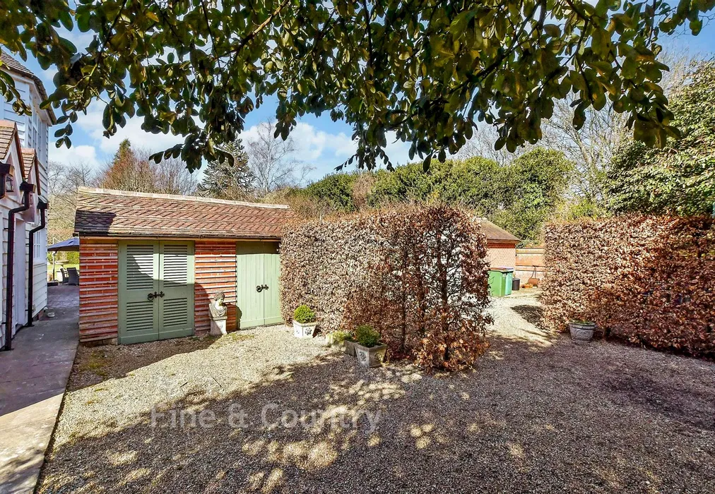 Workshop/Outbuildings - Bossingham Road, Stelling Minnis, Canterbury, Kent - Wards of Kent